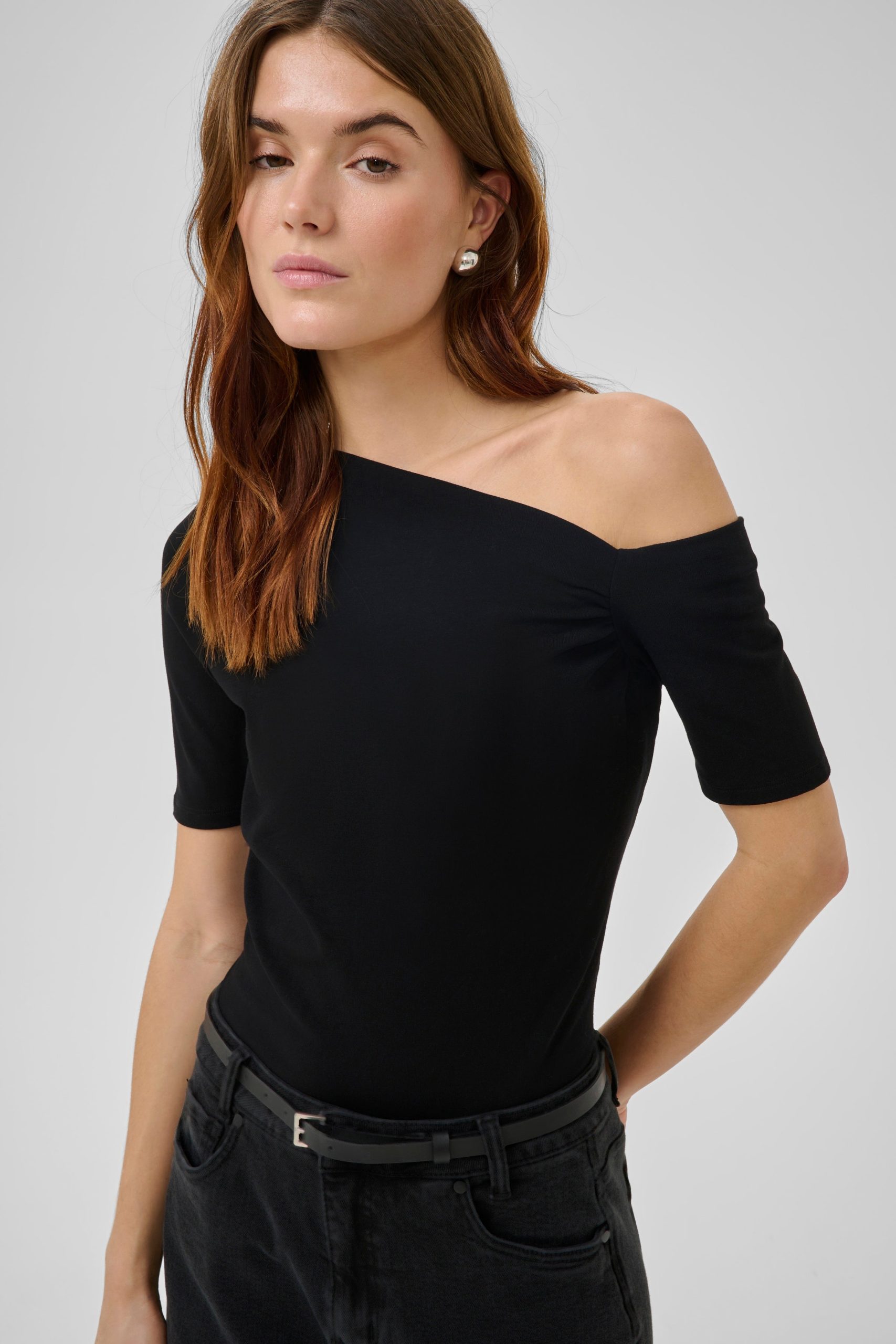 Nupti Off Shoulder Tee