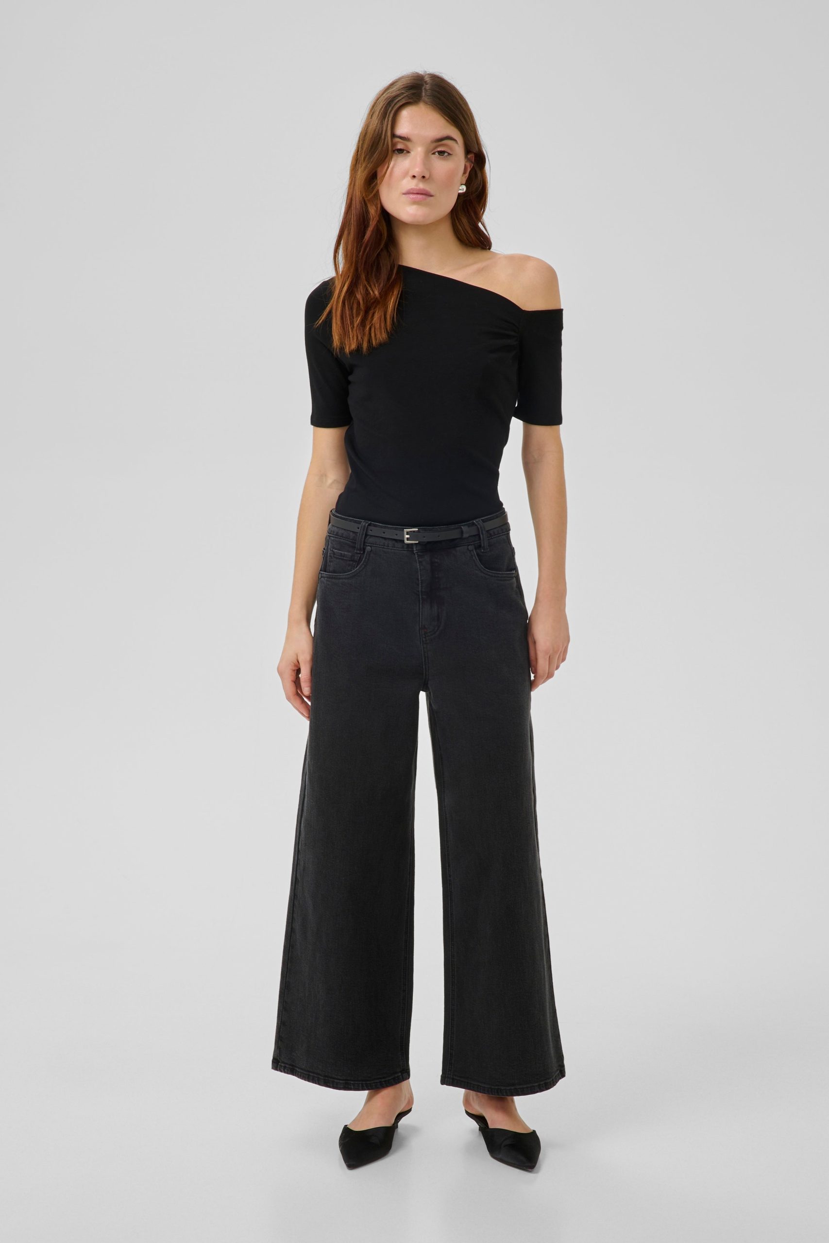 Nupti Off Shoulder Tee - Image 3