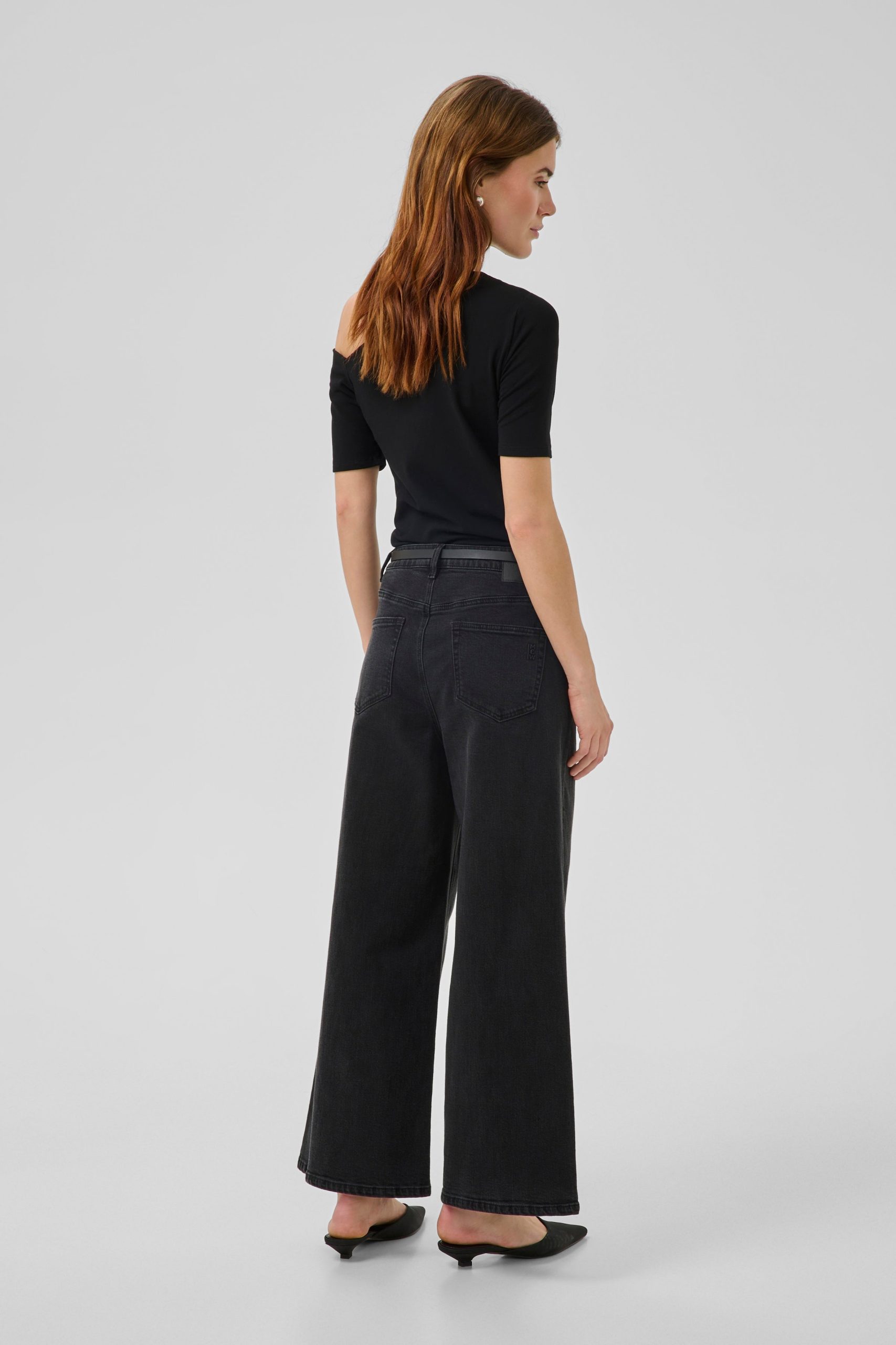 Nupti Off Shoulder Tee - Image 4