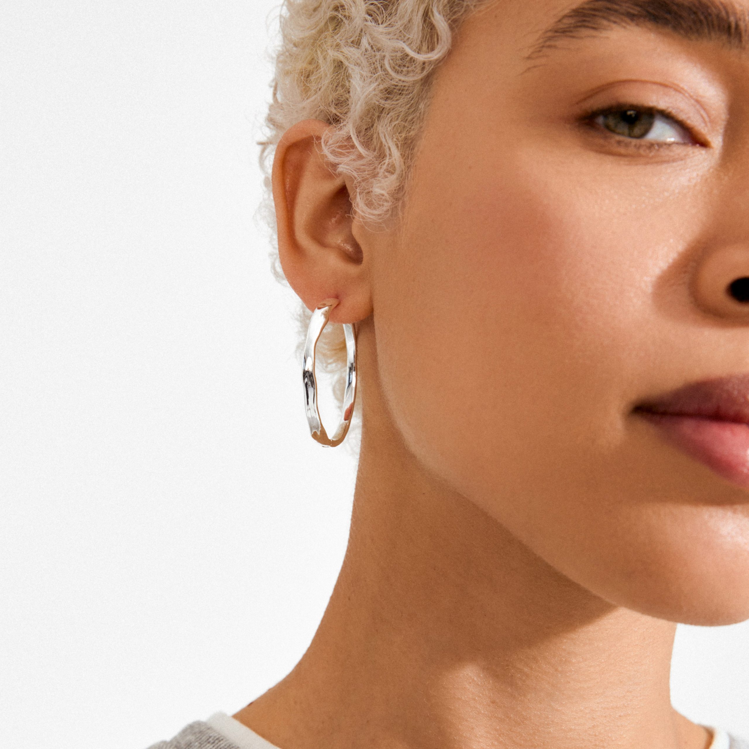 Ember Hoop Plated Earings - Image 3